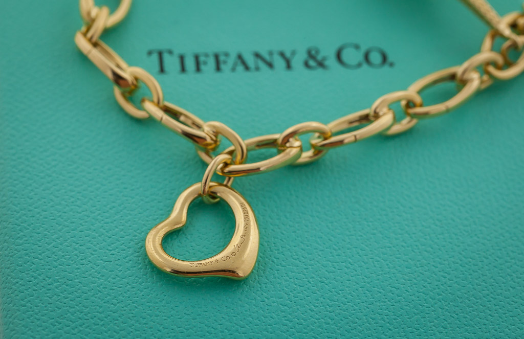 Tiffany & Co Charm Bracelet, 18K Yellow Gold, Cable Car, Eiffel Tower,  Paloma Picasso Heart