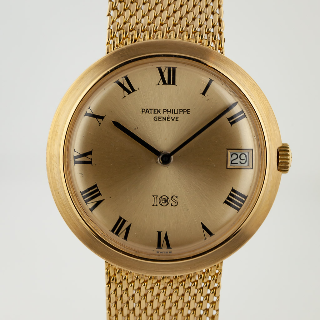 PATEK PHILIPPE, REFERENCE 4106 RETAILED BY TIFFANY & CO.: A YELLOW GOLD  BRACELET WATCH, MADE IN 1974, Watches, 2020